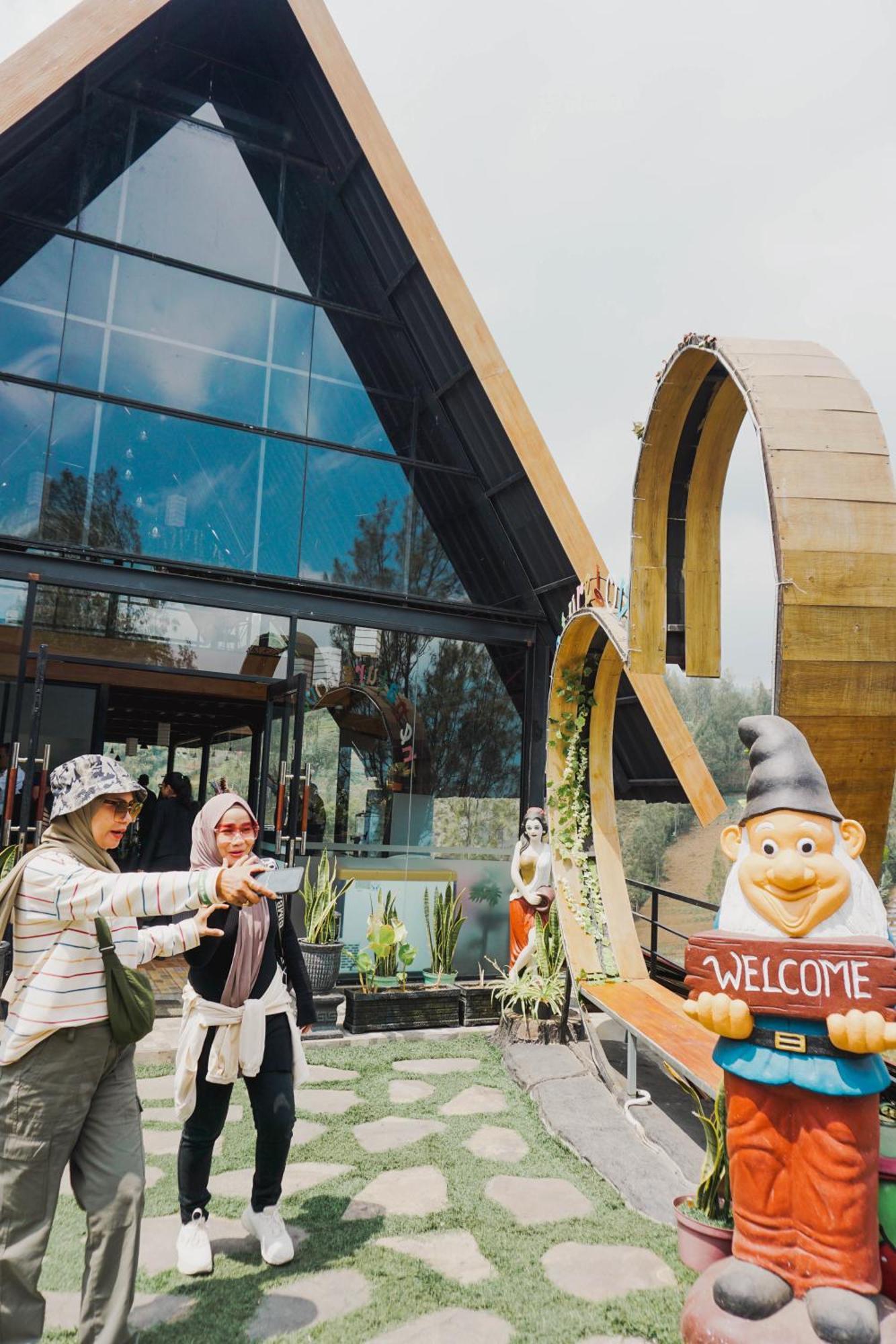 Hotel Nature Bromo And Resort Pasuruan Exterior photo