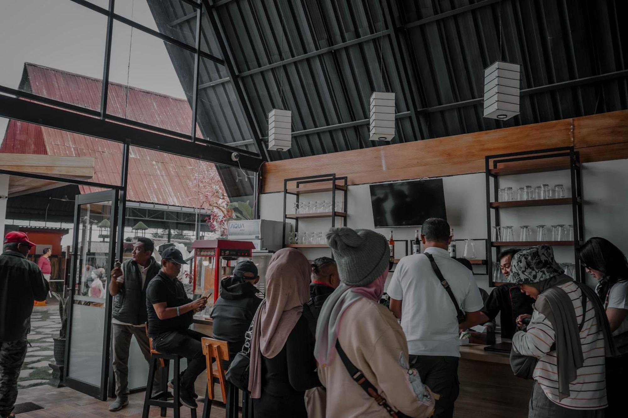 Hotel Nature Bromo And Resort Pasuruan Exterior photo