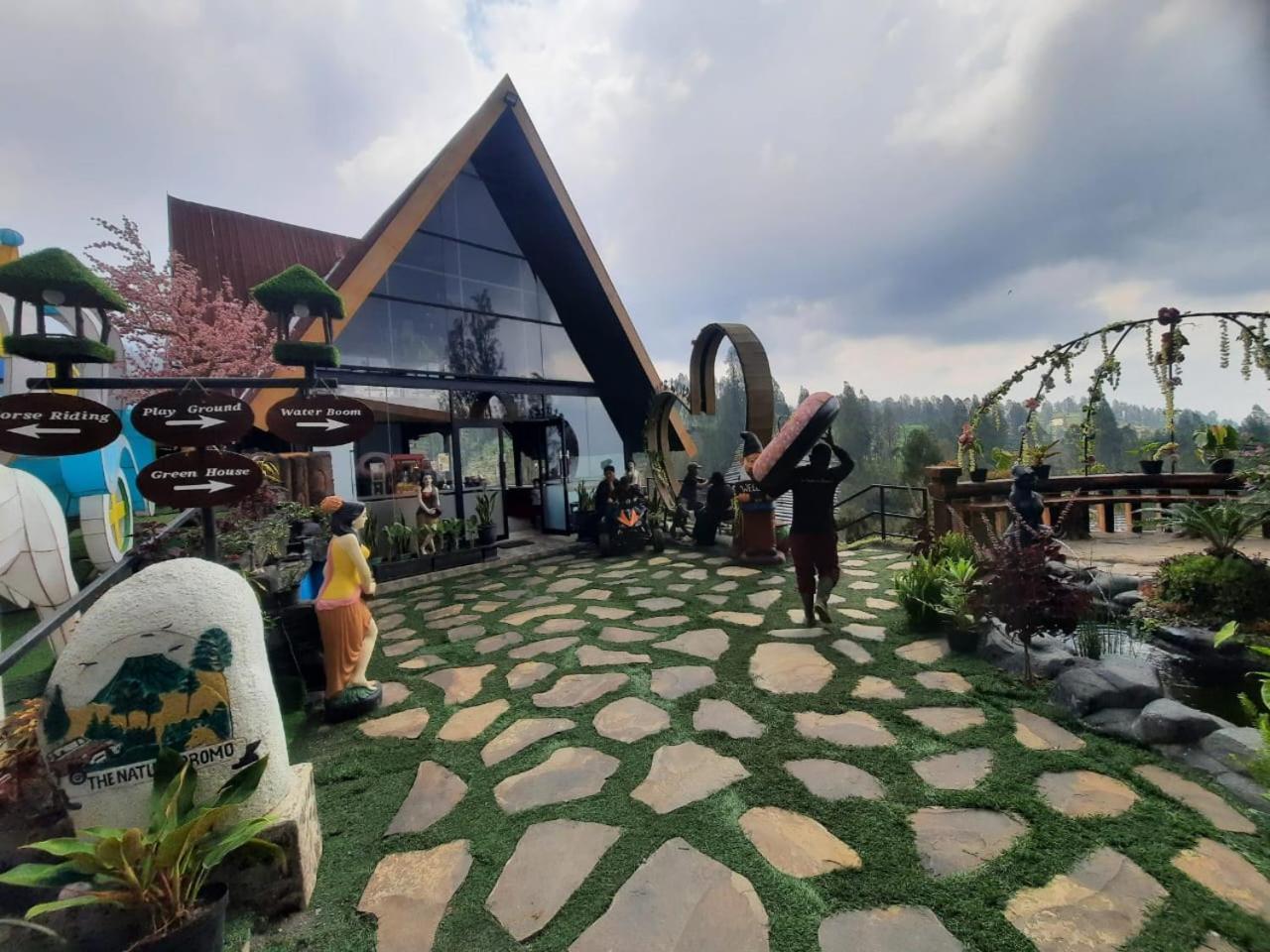 Hotel Nature Bromo And Resort Pasuruan Exterior photo